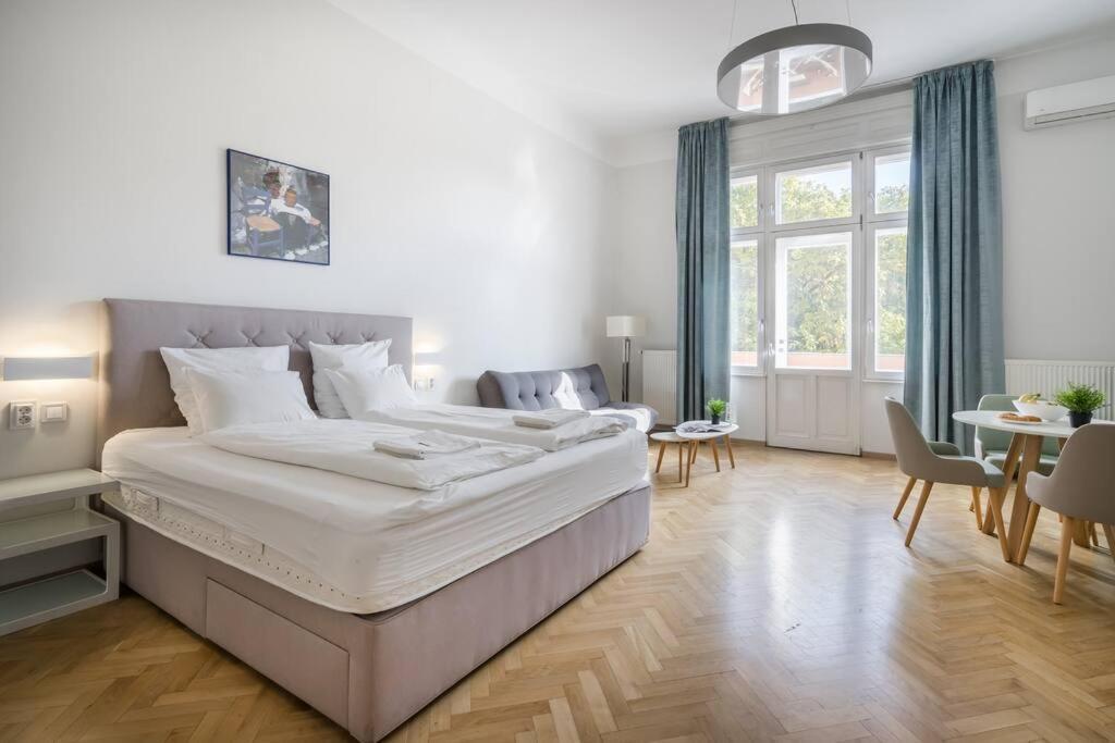 Klauzal Garden City Apartments Budapest Luaran gambar